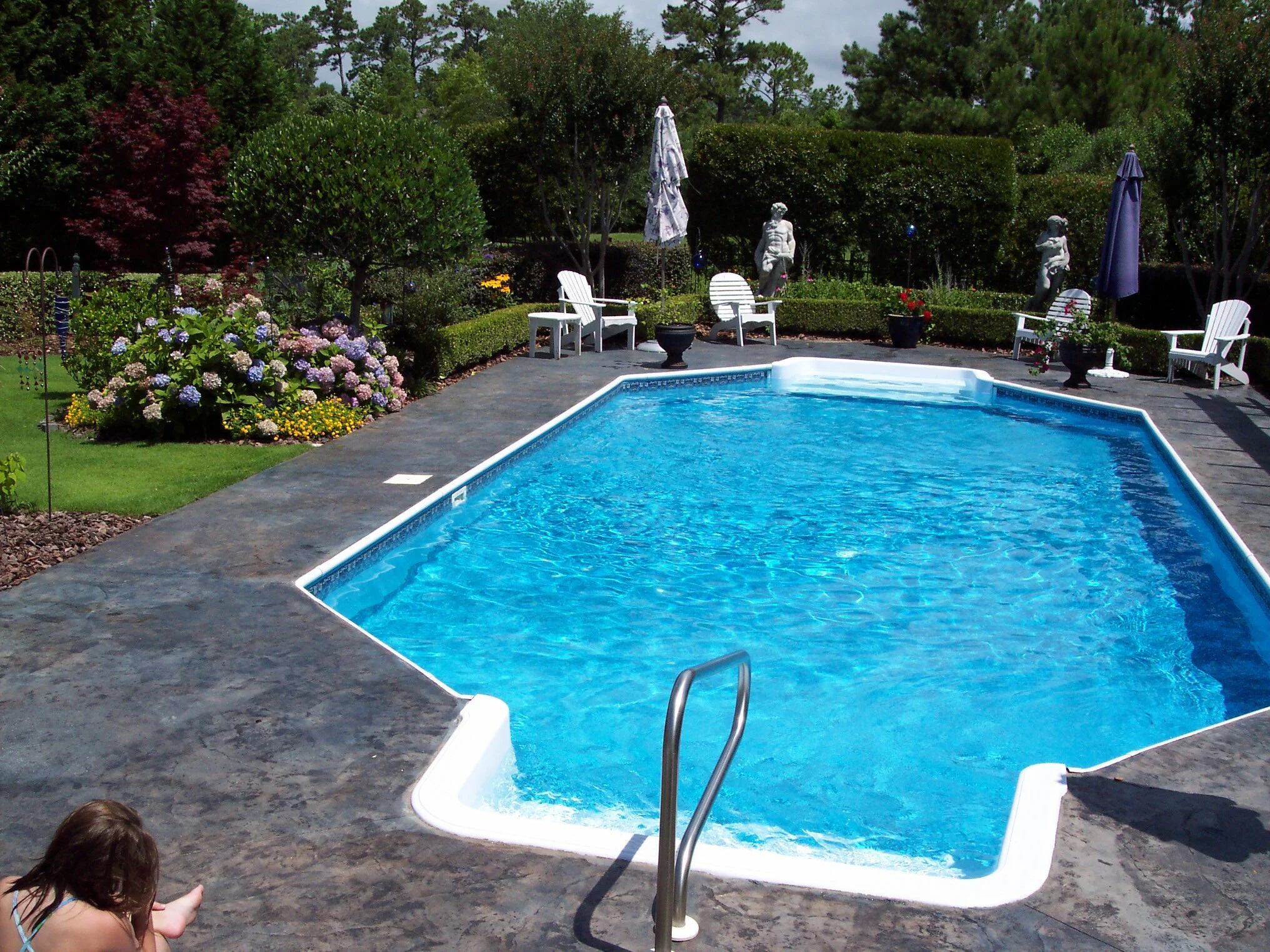Custom Pools 100 3845