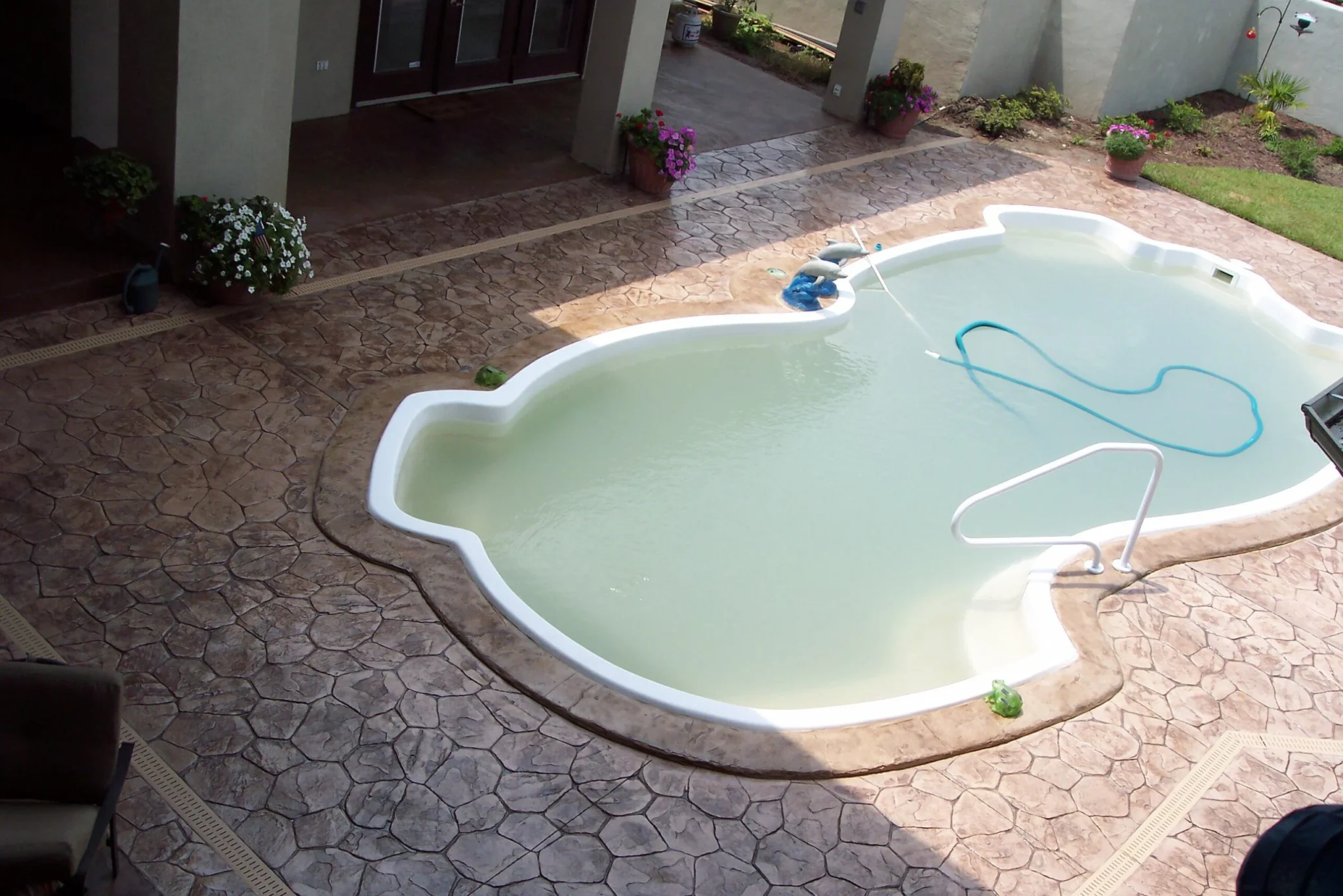 Custom Pools Courtyard Pool